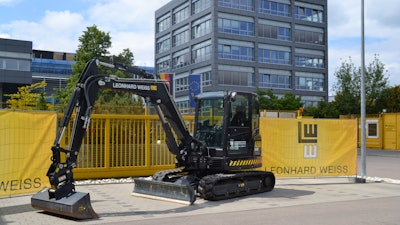The SV60 excavator will be reserved exclusively for the trainees.