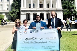 SparkCharge was named the overall winner of the 2019 California Climate Cup. From left to right: Elin Svanström, Sponsorship & Events Project Manager, Volvo Construction Equipment; Dawn Fenton, Director of Public Affairs, Volvo Group North America; Joshua Aviv, CEO, SparkCharge; Matt Petersen, President & CEO, Los Angeles Cleantech Incubator.