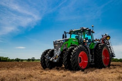 AGCO's new Fendt 900 features tire configurations to meet the needs of North America's row crop segment.