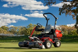 The Toro Greensmaster eTriFlex Series is an all-electric lawn mower featuring electronic components in place of the hydraulics.