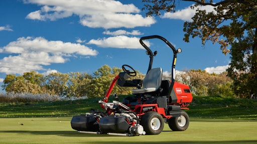 The Toro Greensmaster eTriFlex Series is an all-electric lawn mower featuring electronic components in place of the hydraulics.