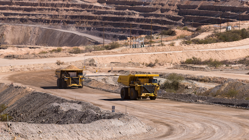 930 E Komatsu Truck At Az Proving Ground