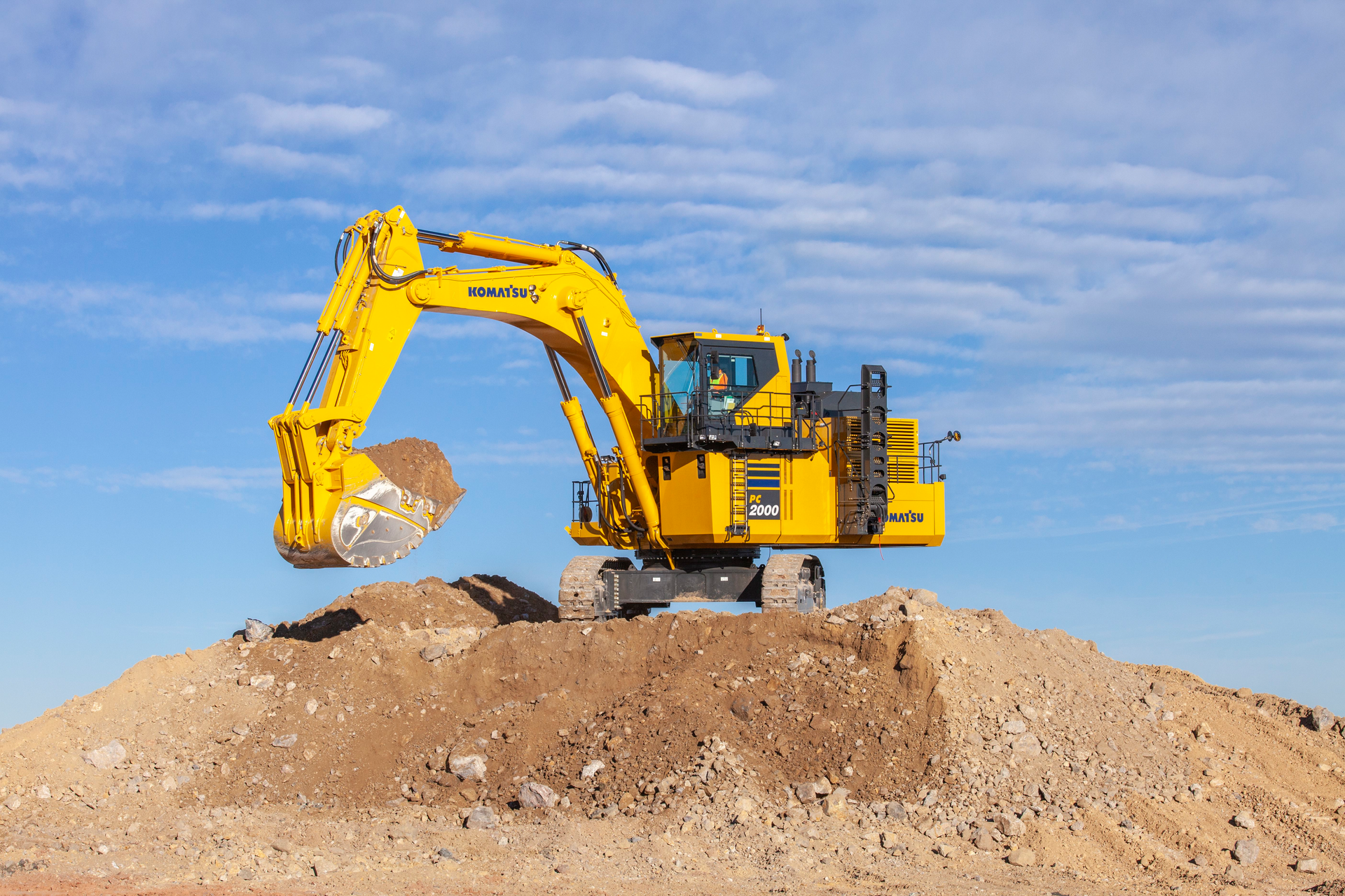 New Komatsu Pc00 11 Hydraulic Excavator Improves Productivity Oem Off Highway