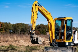 The Cummins electric prototype mini excavator has enough battery power for a full work shift.