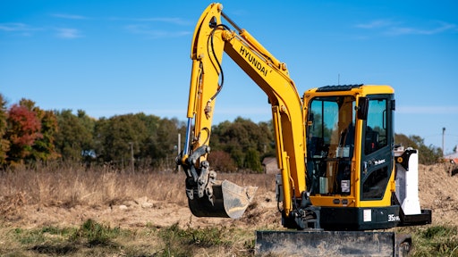 The Cummins electric prototype mini excavator has enough battery power for a full work shift.