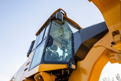 New Look Sdlg Motor Graders Boost Visibility And Efficiency 1