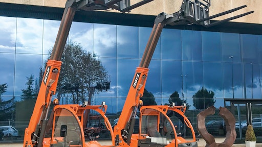 Jlg Partnering With Ausa To Build New Skytrak Ultra Compact Telehandler Oem Off Highway Jlg Partnering With Ausa To Build New Skytrak Ultra Compact Telehandler Oem Off Highway