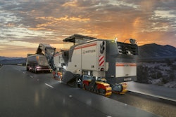 The W220Fi large milling machine.