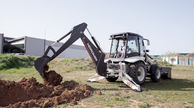 HMK 102 B ALPHA backhoe loader