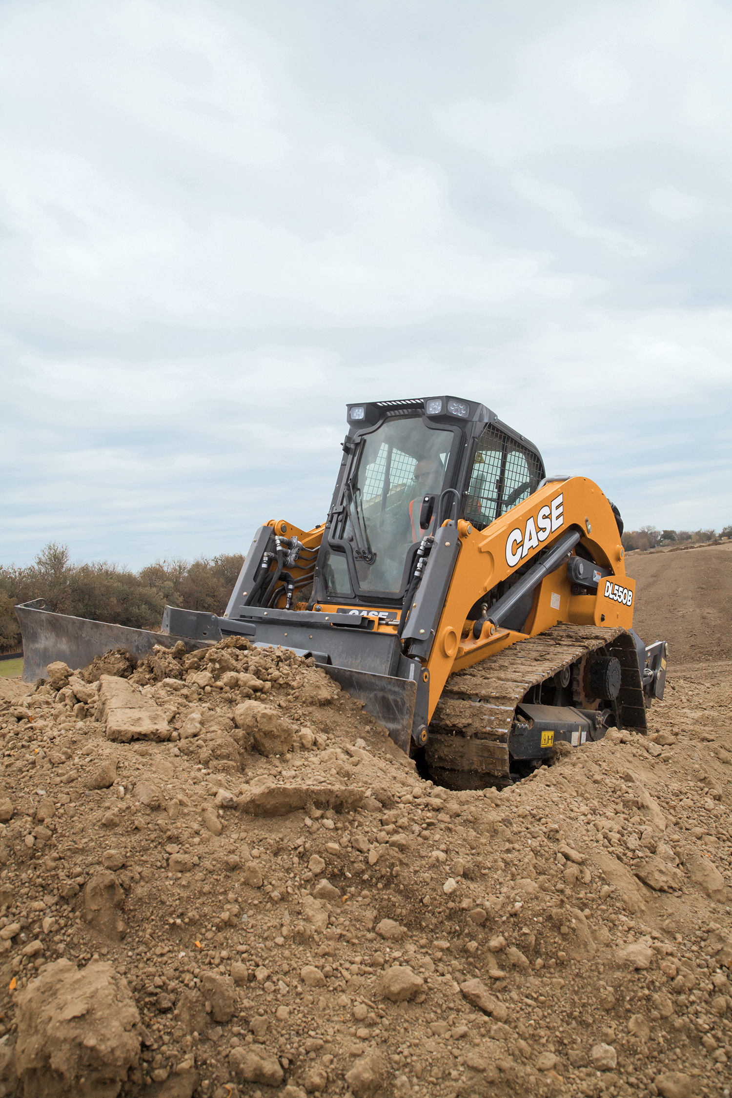 Case Project Minotaur Debuts As Model Dl550b Compact Dozer Loader Oem Off Highway
