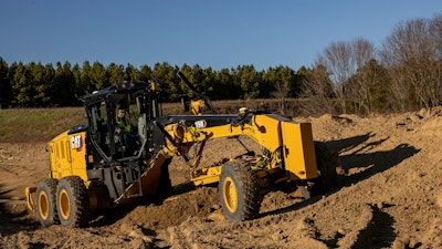 The mastless grade system helps minimize downtime for customers.