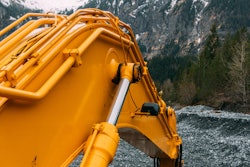 Excavator Boom Zoom In F O58 W Axz E68 Us