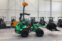 25 000th Giant Loader 2