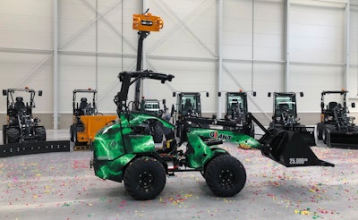 25 000th Giant Loader 2