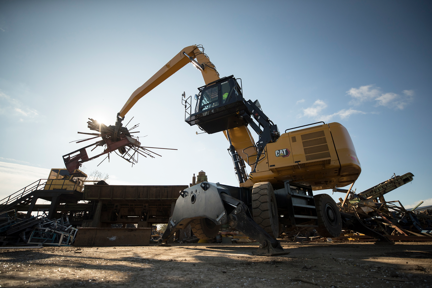 New Caterpillar Material Handler Designed with Productivity and ...
