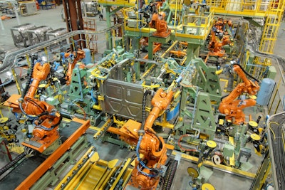 All of Daimler Trucks North America's manufacturing operations have now reopened.