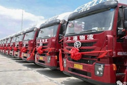 Several SIH Geylon M500 4x2 port tractors, powered by 350 hp Cursor 9 FPT engines were recently delivered to a customer in China.