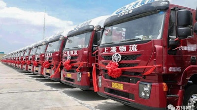Several SIH Geylon M500 4x2 port tractors, powered by 350 hp Cursor 9 FPT engines were recently delivered to a customer in China.