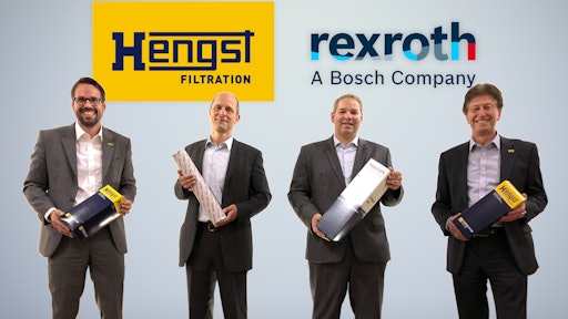 The signing of the purchase contract took place on July 16, 2020. From left to right: Christopher Heine, CEO Hengst; Uwe Thiedemann, Werkleiter Bosch Rexroth Filtration Ketsch; Volker Schiek, Senior Vice President Bosch Rexroth; Volker Plücker, Group Vice President Filtration for Industry & Environment Hengst.