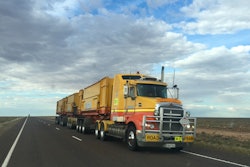 Class8 Truck 328651 Us