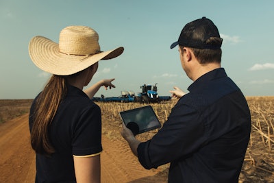 New Holland Agriculture’s Products Are Compatible With Its Precision Land Management Advanced Precision Farming Packages 565342