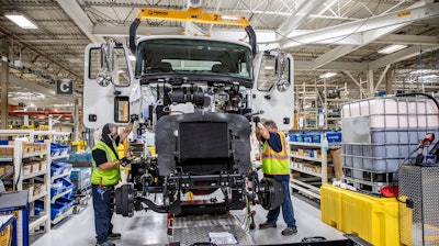 200922 Mack Md Series Production 2