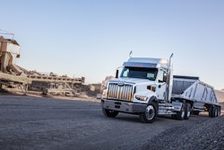 The Western Star 49X features a stronger, lighter chassis that is equipped with the company’s new X-series cab. It enables a total weight savings of over 350 lbs. in like-for-like spec’ing versus the current Western Star 4900.