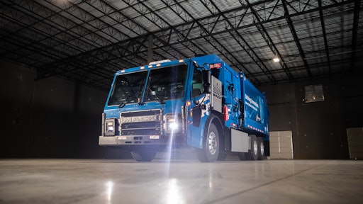 201006 Republic Mack Lr Electric