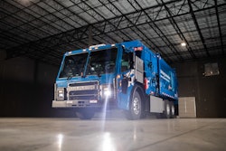 201006 Republic Mack Lr Electric