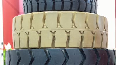 Non Marking Tire