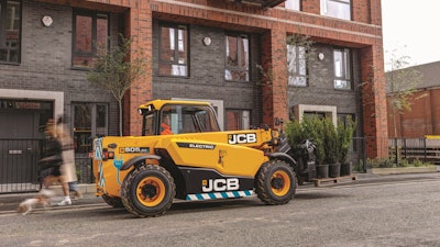 JCB’s new 525-60E all-electric Loadall telescopic handler provides the same performance as its diesel counterpart.
