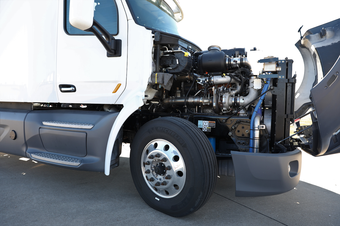 Achates Power's 10.6L heavy-duty diesel engine in a Peterbilt 579 truck which will be driven in fleet service in California later in 2021.