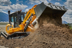 The new automatic functions of the LR 636 G8 help to improve productivity and efficiency on job sites.