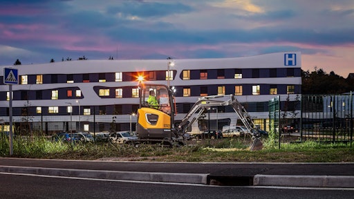 Six Ways The Electric Revolution Is Transforming The Way We Work 01 (2323x1200px)