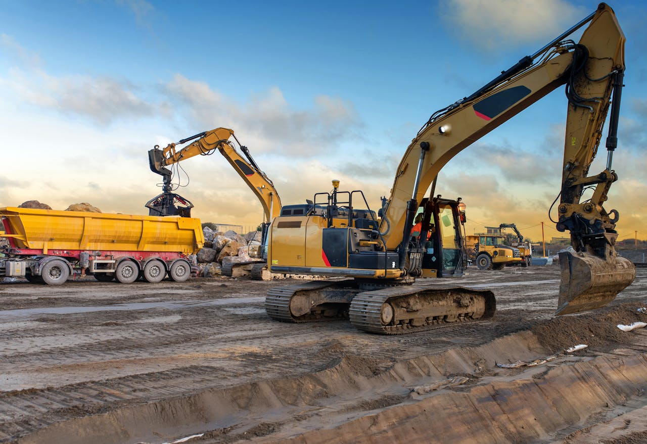 Os gastos com infraestrutura em todo o mundo estão ajudando a impulsionar a demanda por equipamentos de construção.