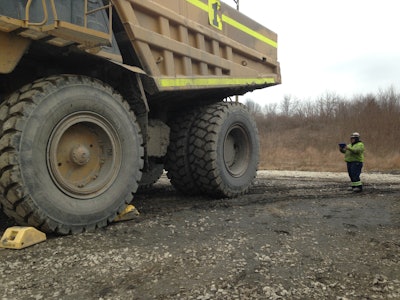 The Doran SmartLink One-Click TPMS tablet can be used by technicians to wirelessly capture digital tire data.