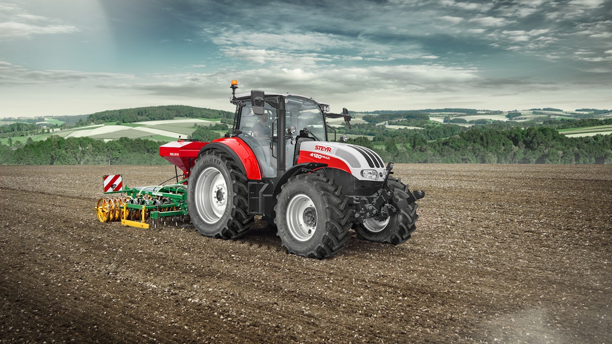 New STEYR® Plus tractors nominated for Farm Machine 2024