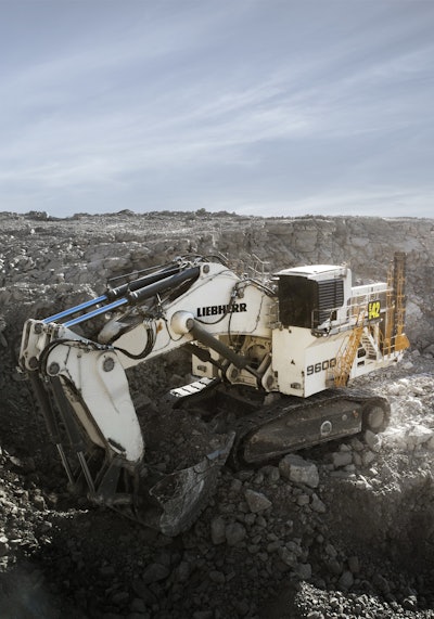 The R 9600 excavator is equipped with Liebherr Power Efficiency, Assistance Systems, and Bucket Filling Assistant.