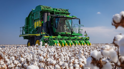 The CP770 is ideal for farmers and custom cotton harvesters who need to harvest the maximum number of acres per hour possible.
