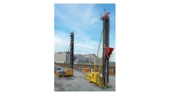With enormous weight, the free-fall hammer falls into the driving pipe to compact concrete and gravel to the stable foot of the foundation pile. The SIKO rotary encoder WV58MR monitors, among other things, the positions of the winches.