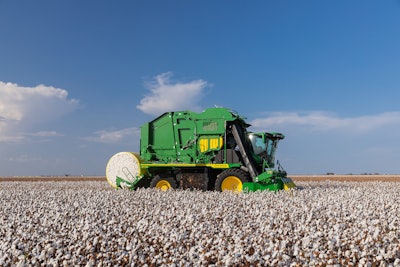 The CP770 packs 8% more seed cotton into the module, resulting in a reduction in wrap and hauling costs by up to 8%.