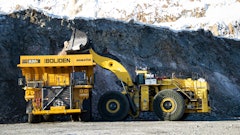 小松930E电动矿用卡车。