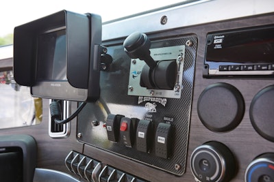 A Flex Panel located in the dash B-panel of the truck gives TEMs the ability to mount body controllers. This eliminates the common practice of compromising space between the seats.