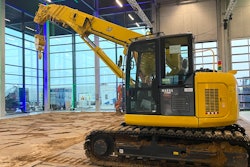 The CC 1485 crawler crane is fitted with a 360V drive powered by a lithium-ion battery.