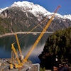 With ballast wagon – the LR 1600/2 installing a dam wall in Alaska.