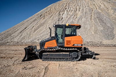 The steeply sloped hood with no obstructions provides an enhanced view of the blade.