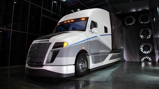 DTNA's first SuperTruck demonstration vehicle which achieved over a 115% freight efficiency improvement.