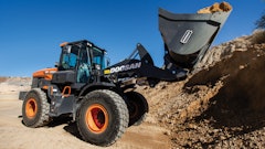The Doosan DL250-7 wheel loader features several integrated smart technologies.