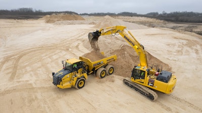 Both an HM300 articulated dump truck and PC360 hydraulic excavator were delivered to Imerys for use in their clay quarries.