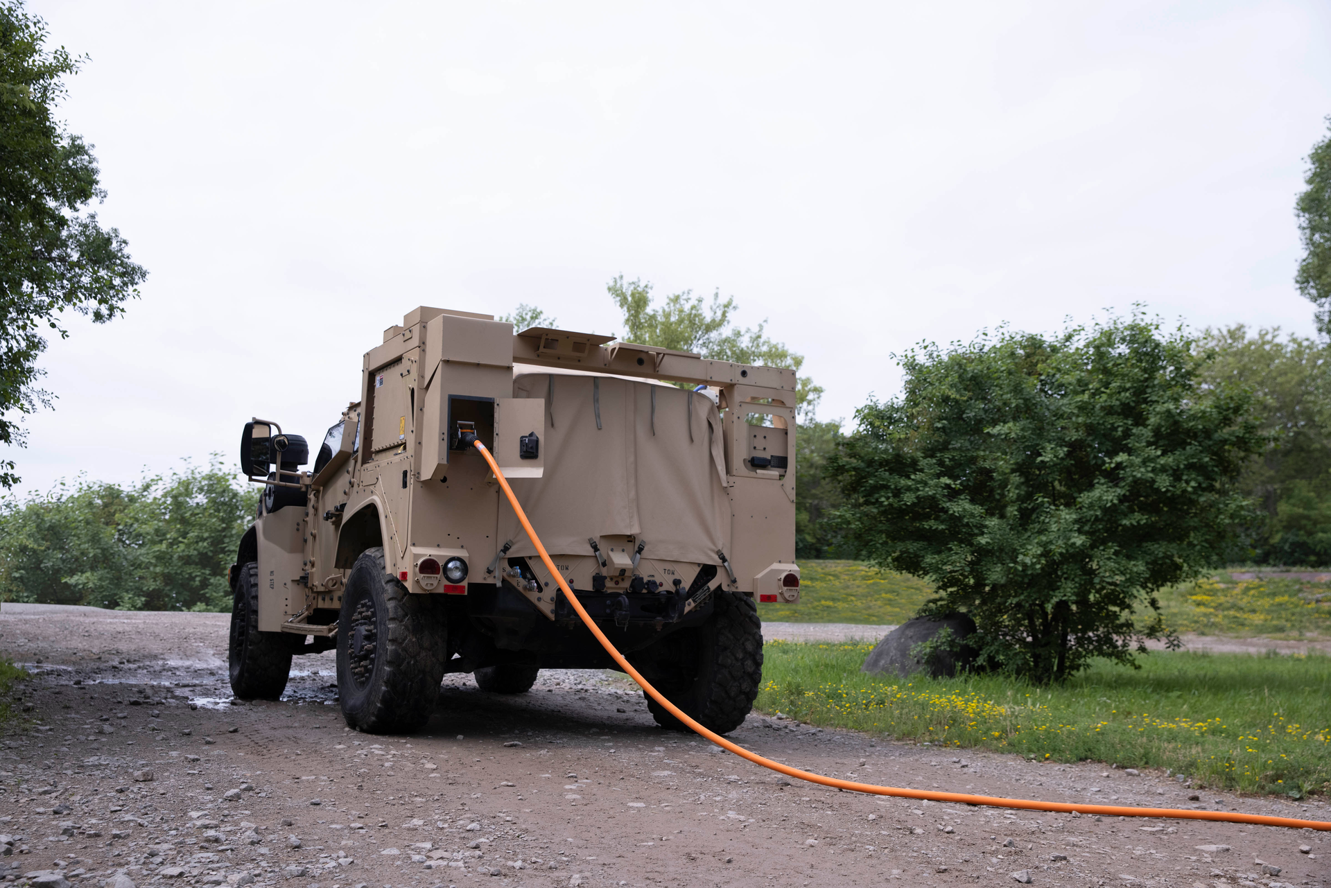 Oshkosh Defense Unveils Silent Drive HybridElectric JLTV OEM OffHighway